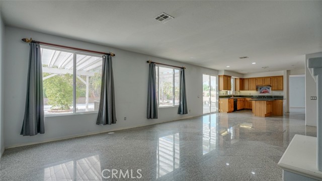 Detail Gallery Image 31 of 71 For 12683 Palm View Way, Riverside,  CA 92503 - 5 Beds | 3 Baths