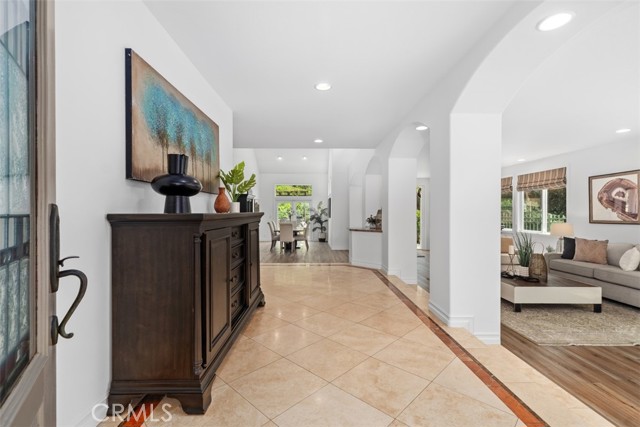 Detail Gallery Image 8 of 66 For 16 Mariposa, Rancho Santa Margarita,  CA 92679 - 5 Beds | 3/1 Baths