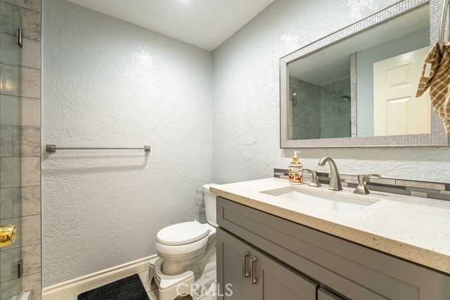 24161 Kathy Avenue, Lake Forest CA: https://media.crmls.org/medias/dd5f09bd-f334-4351-be14-1d67e57a1332.jpg
