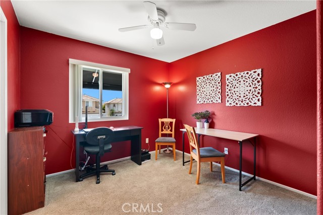 8 Chatri Circle, Lake Forest CA: https://media.crmls.org/medias/dd5f81b0-2947-4637-9bff-47d4a1d08444.jpg