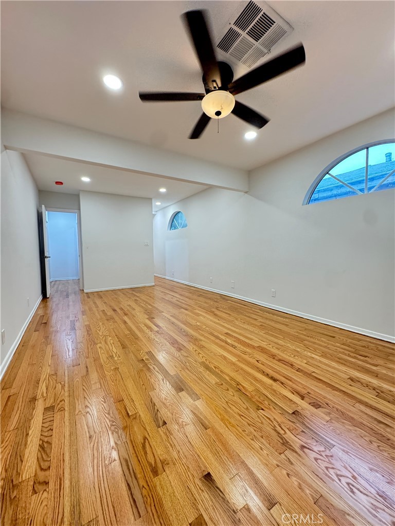 MLS #OC25261024 image #11