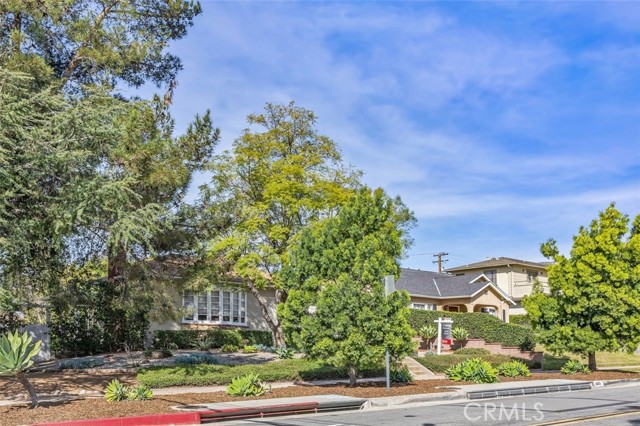 Detail Gallery Image 40 of 40 For 1685 Roosevelt, Altadena,  CA 91001 - 3 Beds | 2 Baths