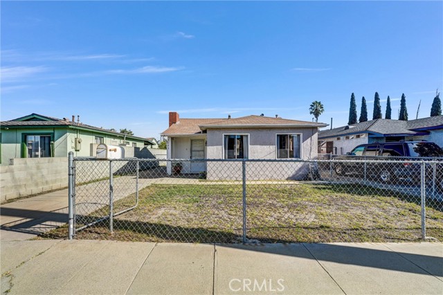 1143 E 220th Street, Carson CA: https://media.crmls.org/medias/dd6074ca-ade6-426d-8801-4f80d075a854.jpg