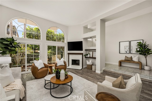 Detail Gallery Image 7 of 50 For 19275 Meadowood Circle, Huntington Beach,  CA 92648 - 2 Beds | 2/1 Baths