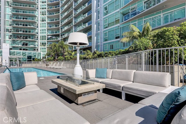 Detail Gallery Image 53 of 55 For 13600 Marina Pointe Dr #905,  Marina Del Rey,  CA 90292 - 2 Beds | 2/1 Baths