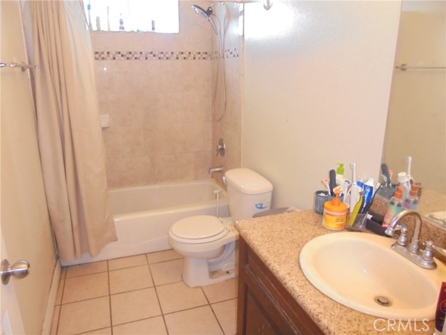 Detail Gallery Image 11 of 16 For 548 N Reservoir, Pomona,  CA 91767 - 4 Beds | 2 Baths
