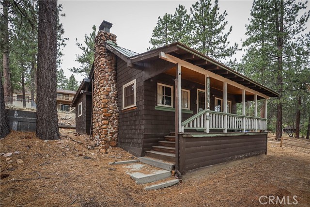 Detail Gallery Image 18 of 20 For 40241 Lakeview Dr, Big Bear Lake,  CA 92315 - 1 Beds | 1/1 Baths