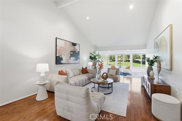 5512 W Paseo Del Lago, Laguna Woods CA: https://media.crmls.org/medias/dd617050-6e99-4f30-97f3-ae3795a769f0.jpg