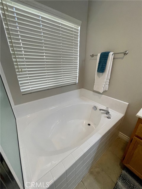 Master Bath - Tub