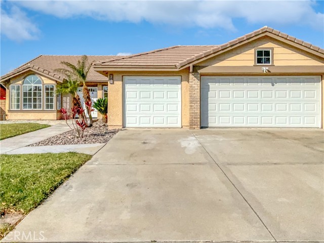 Detail Gallery Image 1 of 1 For 3726 N Live Oak Ave, Rialto,  CA 92377 - 3 Beds | 2 Baths