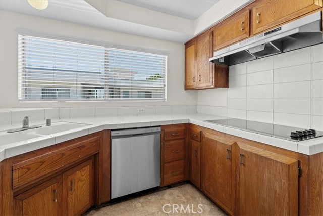 Front Image Thumbnail for CRSR26089207