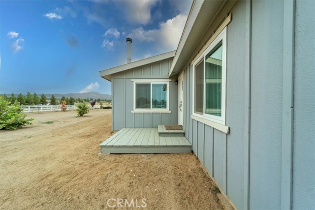 Detail Gallery Image 5 of 72 For 40950 Lake Riverside Dr, Aguanga,  CA 92536 - 3 Beds | 2 Baths