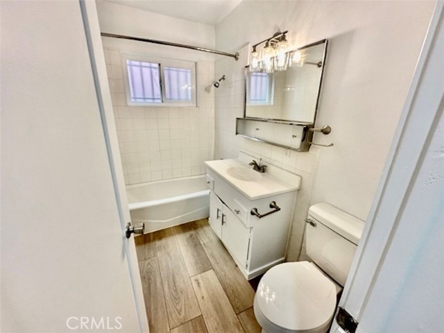 Detail Gallery Image 9 of 10 For 10215 S 10th Ave #2,  Inglewood,  CA 90303 - 1 Beds | 1 Baths