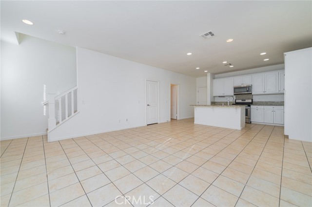 Detail Gallery Image 5 of 42 For 3076 E via Rosso, Ontario,  CA 91764 - 3 Beds | 2 Baths