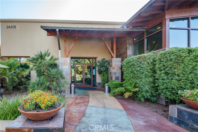 23929 Fawnskin Drive, Corona CA: https://media.crmls.org/medias/dd63efbb-fa2d-4db7-bdab-7e2966422e6d.jpg
