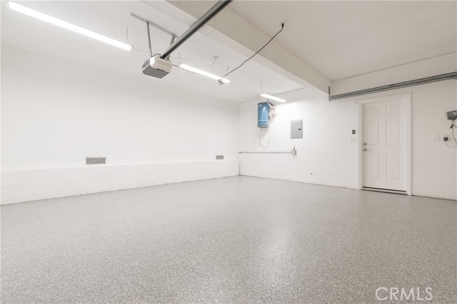 Detail Gallery Image 55 of 75 For 2205 Clark Ln a,  Redondo Beach,  CA 90278 - 3 Beds | 2/1 Baths