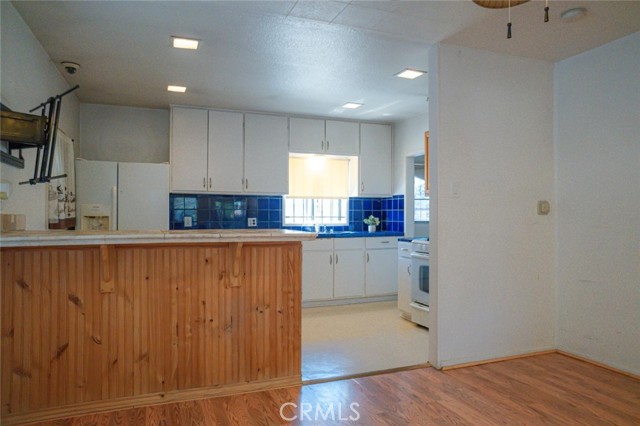 7029 4th Avenue, Los Angeles CA: https://media.crmls.org/medias/dd649c13-8c67-457c-aaa9-6472fbfa0390.jpg