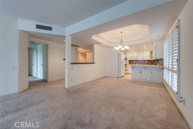 Detail Gallery Image 11 of 21 For 4235 Mary Ellen Ave #201,  Studio City,  CA 91604 - 2 Beds | 3 Baths