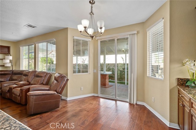 Detail Gallery Image 22 of 45 For 5073 Snowberry Dr, Fontana,  CA 92336 - 5 Beds | 4/1 Baths