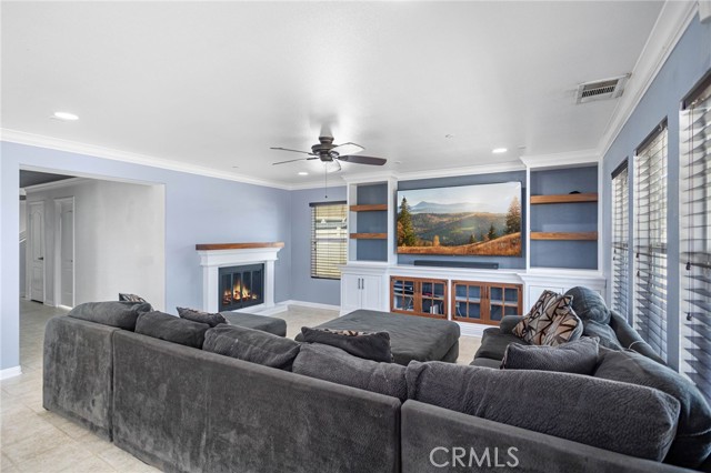 Detail Gallery Image 5 of 45 For 89 Muir Woods Rd, Perris,  CA 92570 - 5 Beds | 2/1 Baths