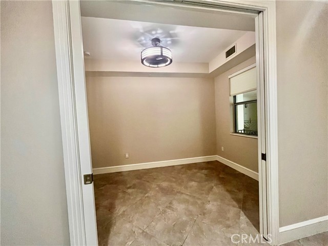 Detail Gallery Image 10 of 21 For 4511 El Mar Dr #307,  –,  FL 33308 - 2 Beds | 2 Baths