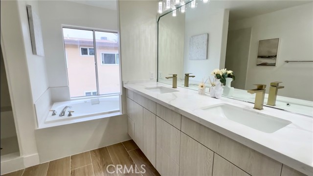 Detail Gallery Image 8 of 15 For 1116 W Huntington Dr a,  Arcadia,  CA 91007 - 4 Beds | 3 Baths