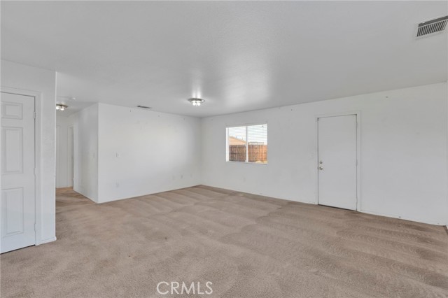 Detail Gallery Image 4 of 25 For 34622 Paseo Del Valle, Barstow,  CA 92311 - 3 Beds | 2 Baths