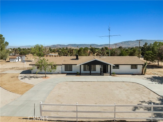 2350 W Avenue N12, Palmdale CA: https://media.crmls.org/medias/dd673322-880d-416c-82d4-f4d7ae987530.jpg