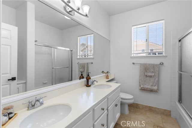 2517 Renata Court, Thousand Oaks CA: https://media.crmls.org/medias/dd67eca1-928b-42bd-a178-f8e3cde5adab.jpg