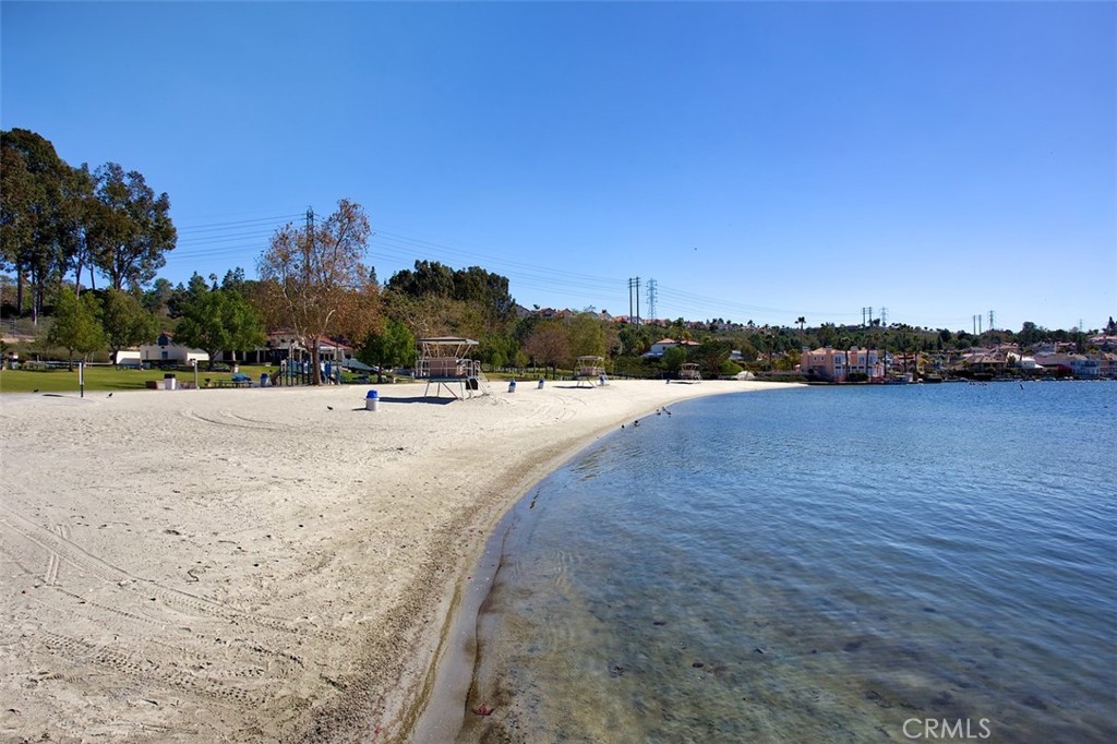 https://media.crmls.org/medias/dd67fa55-2f1e-46bf-9e12-35bed802e317.jpg?preset=X-Large