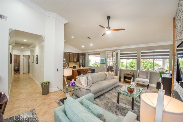 1151 Paseo Tasco Circle, Corona CA: https://media.crmls.org/medias/dd68fa70-f5a8-4366-85da-90028d186d0d.jpg