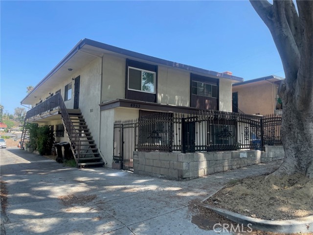 Detail Gallery Image 2 of 10 For 4953 Gambier St #1,  Los Angeles,  CA 90032 - 3 Beds | 2 Baths