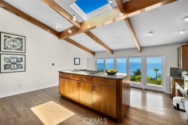 3550 Coolheights Drive, Rancho Palos Verdes CA: https://media.crmls.org/medias/dd6971ca-db8f-4ea6-a980-570d8e62c342.jpg