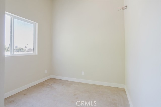 7350 Cozycroft Avenue photo 24