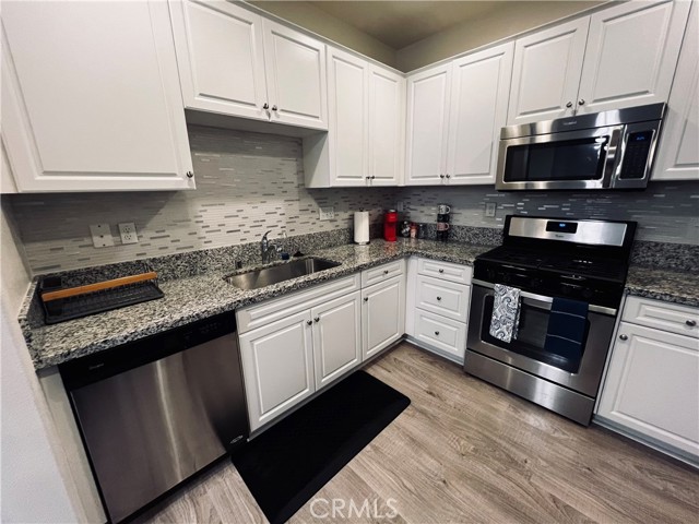 Detail Gallery Image 26 of 35 For 5944 Ginger Dr, Corona,  CA 92880 - 3 Beds | 2/1 Baths