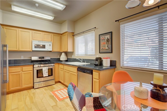 Detail Gallery Image 10 of 22 For 579 Camino Mercado #215,  Arroyo Grande,  CA 93420 - 2 Beds | 2 Baths