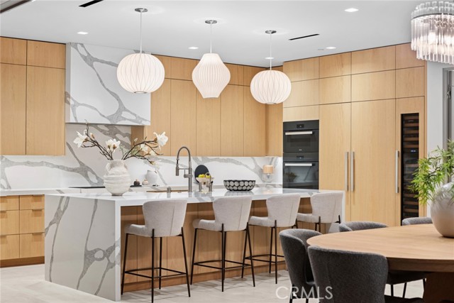 706 W Oceanfront, Newport Beach CA: https://media.crmls.org/medias/dd6d0669-178a-4716-8c92-044ff7da449e.jpg