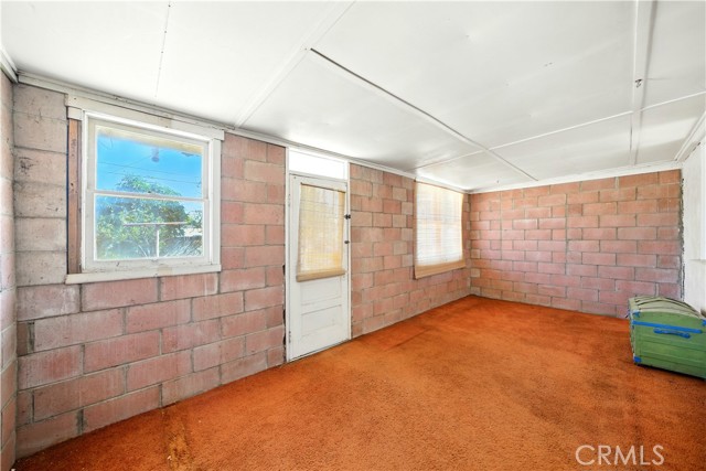 1909 Marlborough Avenue, Riverside CA: https://media.crmls.org/medias/dd6d6769-ef6e-4799-a12a-c4ac7b129083.jpg