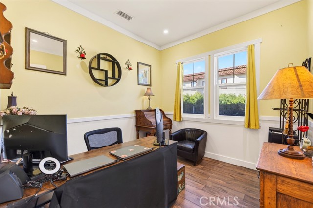 Detail Gallery Image 20 of 27 For 10901 Chestnut St, Los Alamitos,  CA 90720 - 4 Beds | 2 Baths