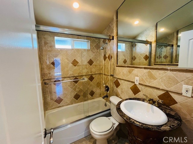 Detail Gallery Image 22 of 48 For 6201 Corbin Ave, Tarzana,  CA 91356 - 5 Beds | 4 Baths