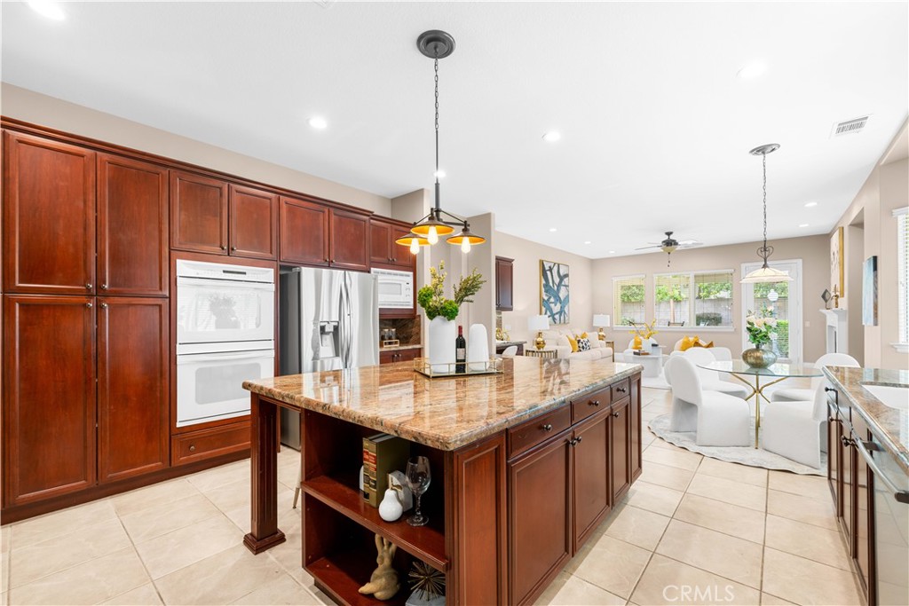 MLS #OC25258265 image #10