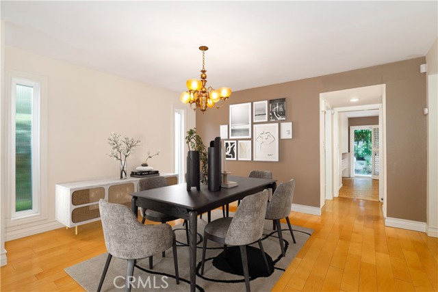 4321 Matilija Avenue, Sherman Oaks CA: https://media.crmls.org/medias/dd6e711b-9296-4491-919a-c51535f56315.jpg