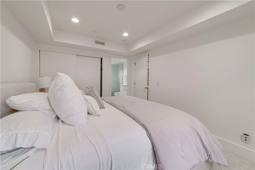 MLS #OC25248780 image #37