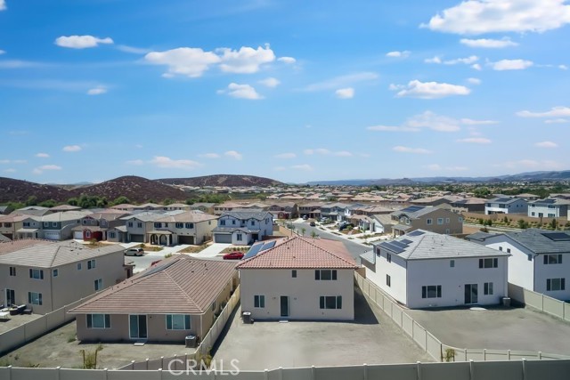 33170 Celadon Avenue, French Valley CA: https://media.crmls.org/medias/dd6eeecb-bb92-4c15-8262-0e9aba96ad94.jpg