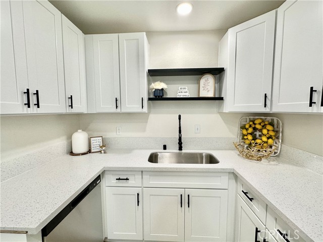 Detail Gallery Image 10 of 24 For 1439 Sheridan Rd, San Bernardino,  CA 92407 - 4 Beds | 2 Baths