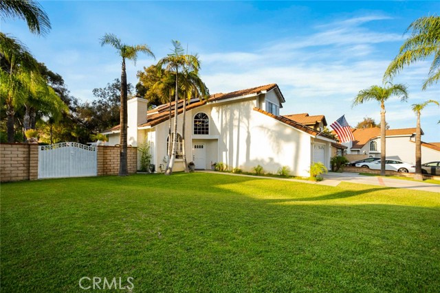 2424 Norte Vista Drive, Chino Hills CA: https://media.crmls.org/medias/dd6fbef1-06e5-4418-99c5-8617fb3016ca.jpg