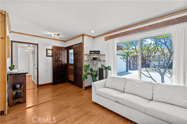 Detail Gallery Image 2 of 31 For 22582 Catania, Laguna Hills,  CA 92653 - 4 Beds | 2 Baths