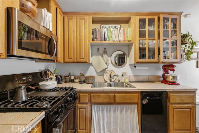 2468 Silverstrand Avenue, Hermosa Beach CA: https://media.crmls.org/medias/dd6fe2cb-84a6-4548-bcd1-bc42702f4a28.jpg