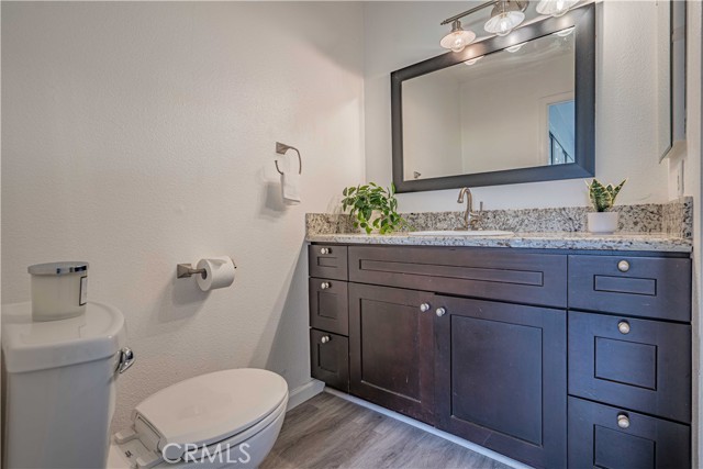 Detail Gallery Image 13 of 32 For 719 Walnut Dr, Lake Elsinore,  CA 92530 - 2 Beds | 2 Baths