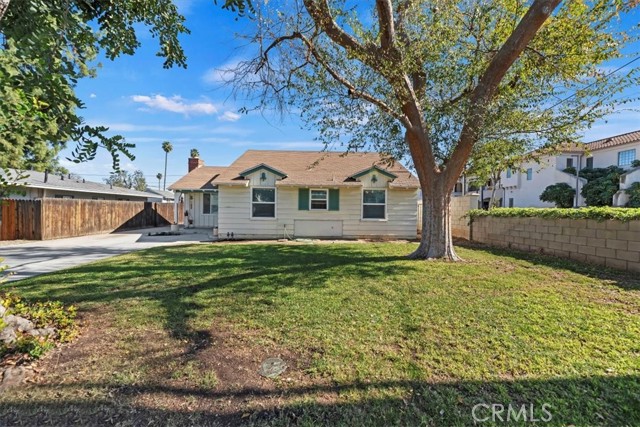 Detail Gallery Image 5 of 41 For 6964 Yellowstone, Riverside,  CA 92506 - 4 Beds | 2 Baths